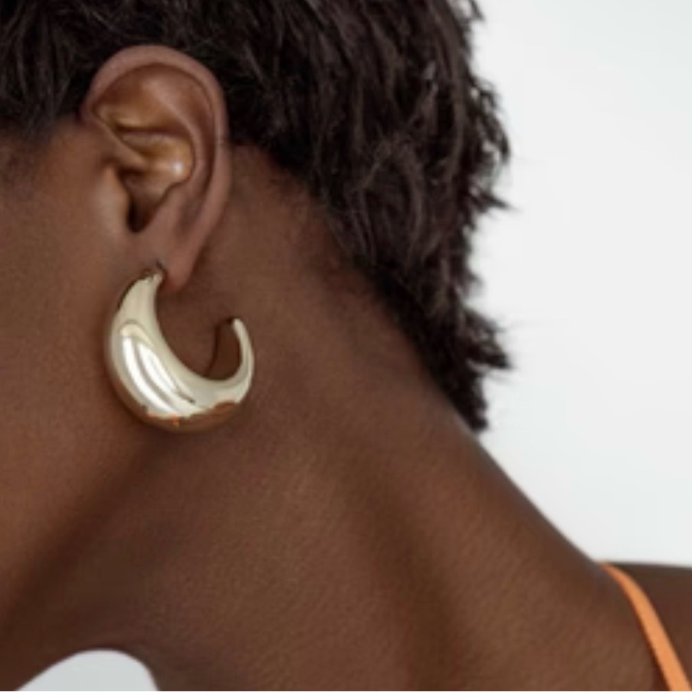 Shashi Tsuki hoop earrings